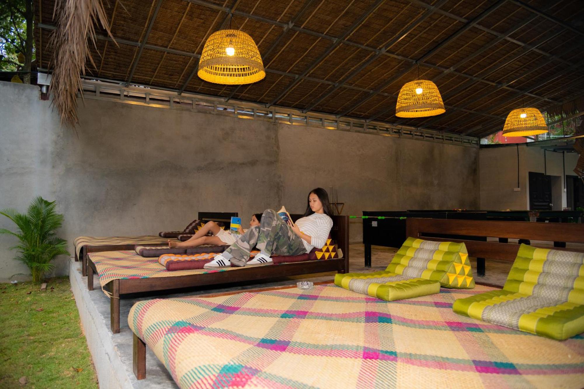 Banyan Tree Hostel Кампот Екстериор снимка