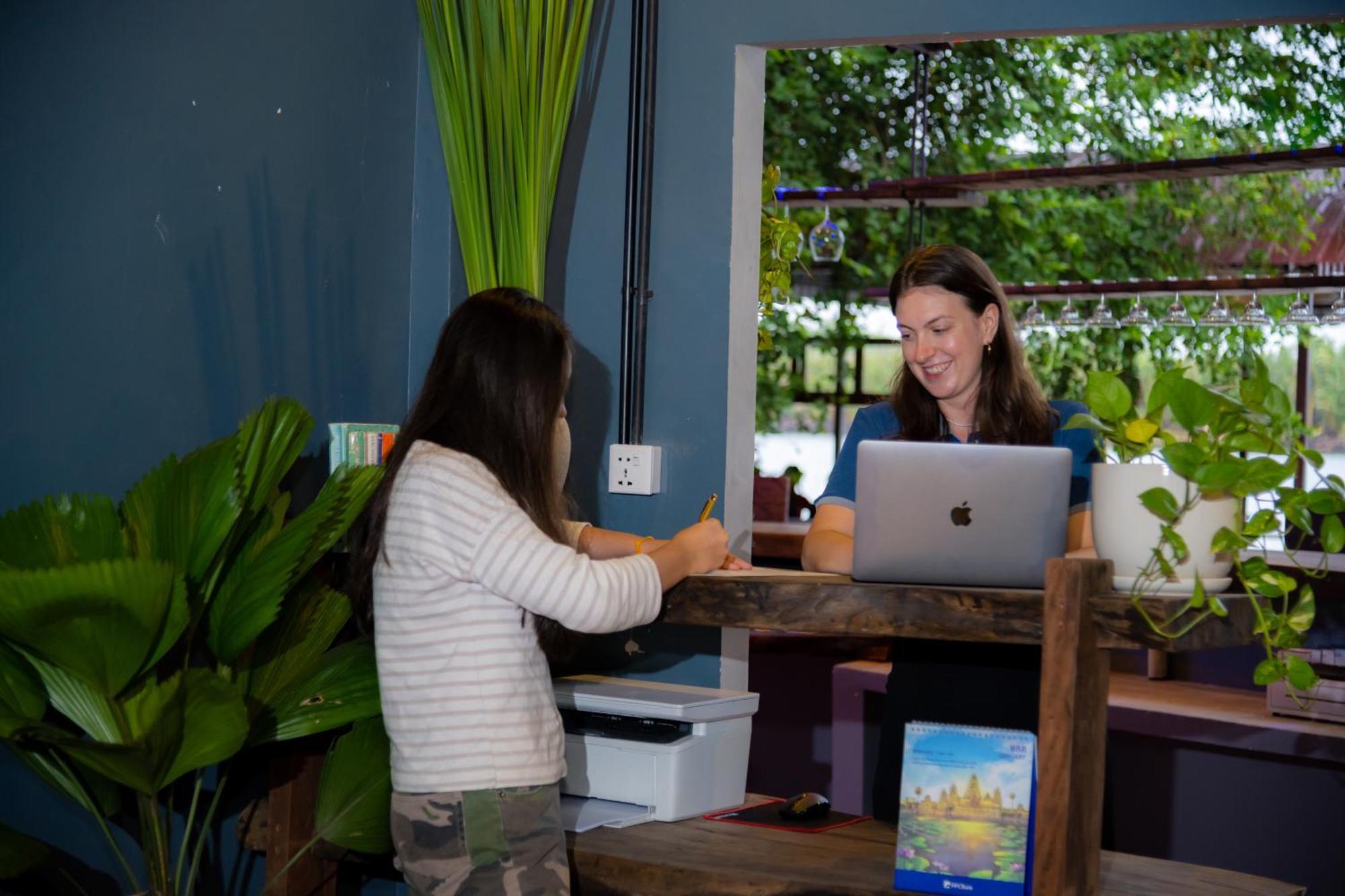 Banyan Tree Hostel Кампот Екстериор снимка