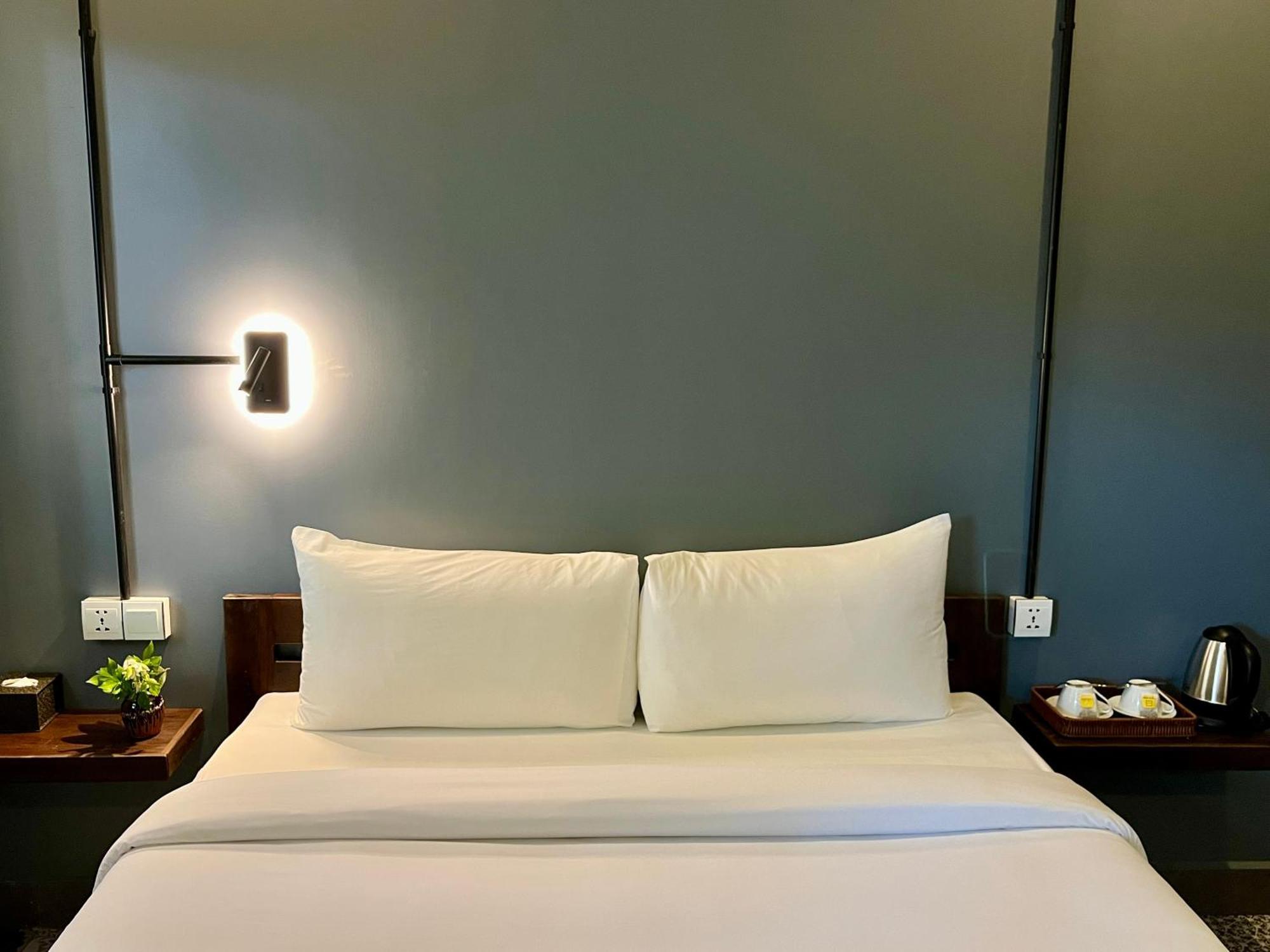 Banyan Tree Hostel Кампот Екстериор снимка