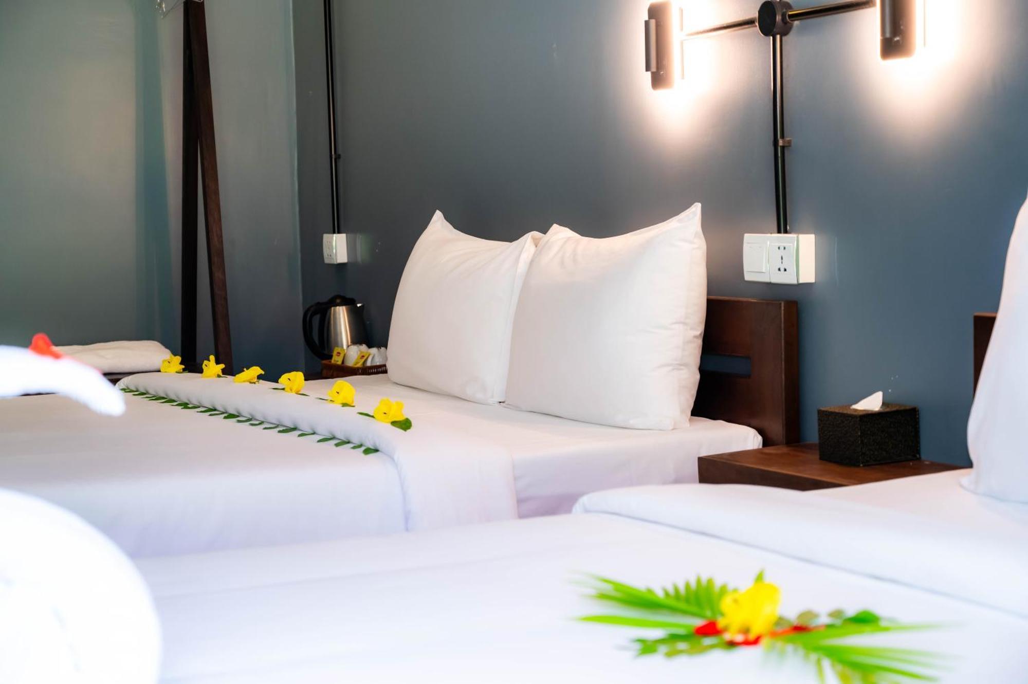 Banyan Tree Hostel Кампот Екстериор снимка