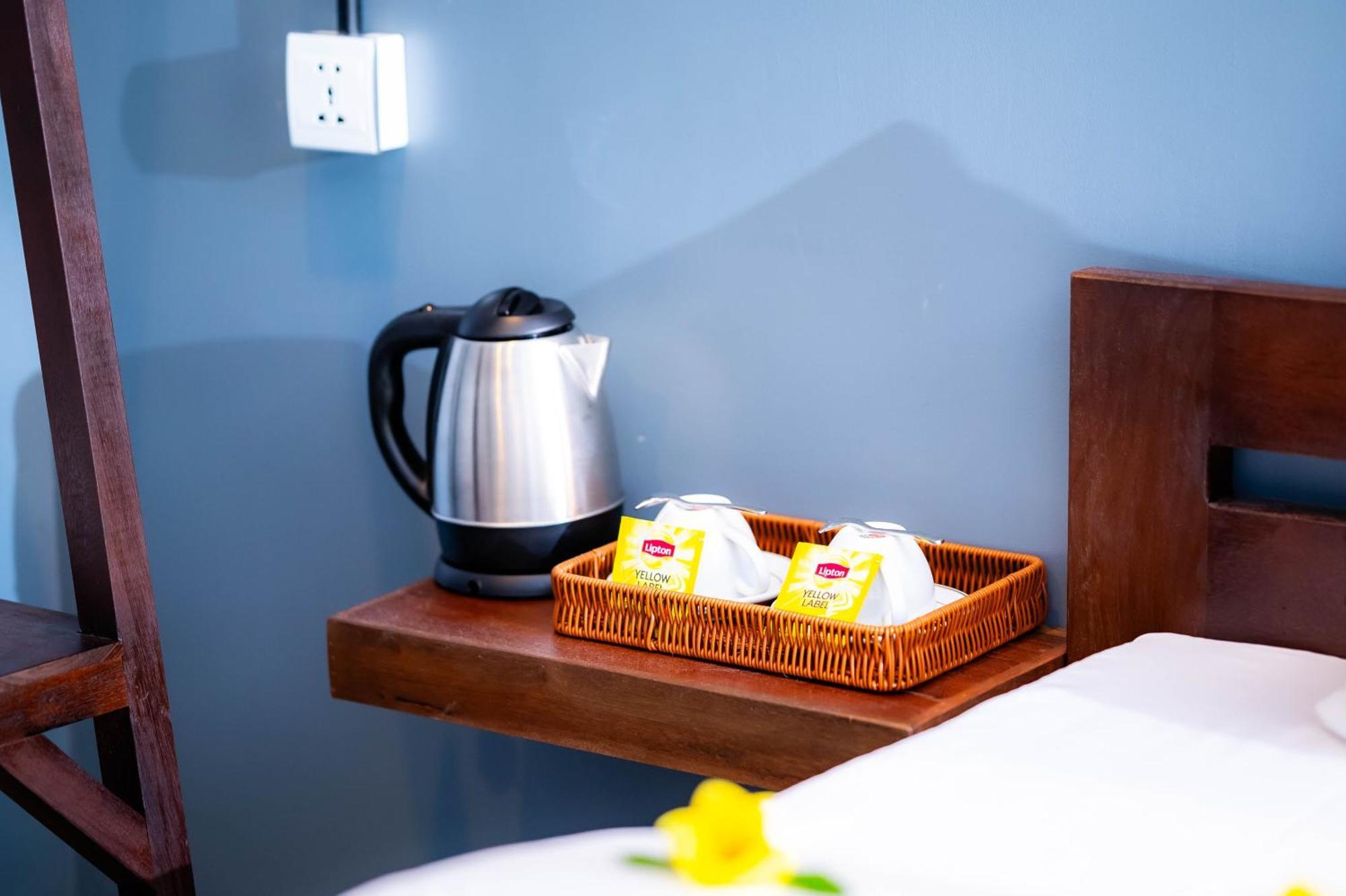 Banyan Tree Hostel Кампот Екстериор снимка