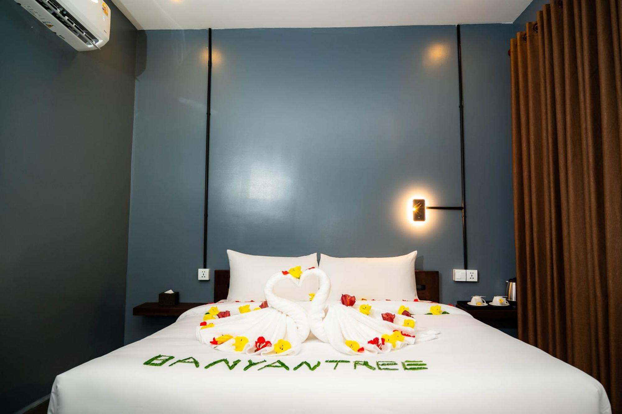 Banyan Tree Hostel Кампот Екстериор снимка