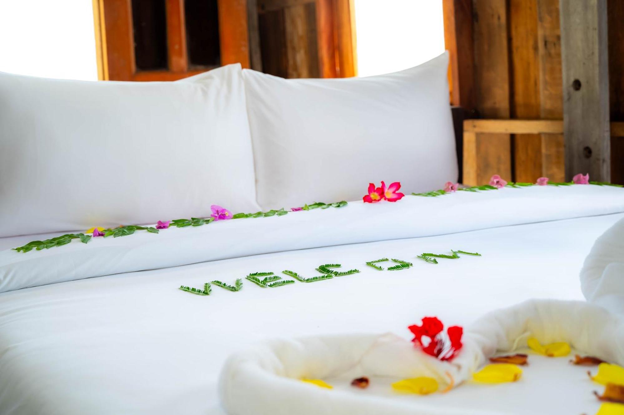 Banyan Tree Hostel Кампот Екстериор снимка