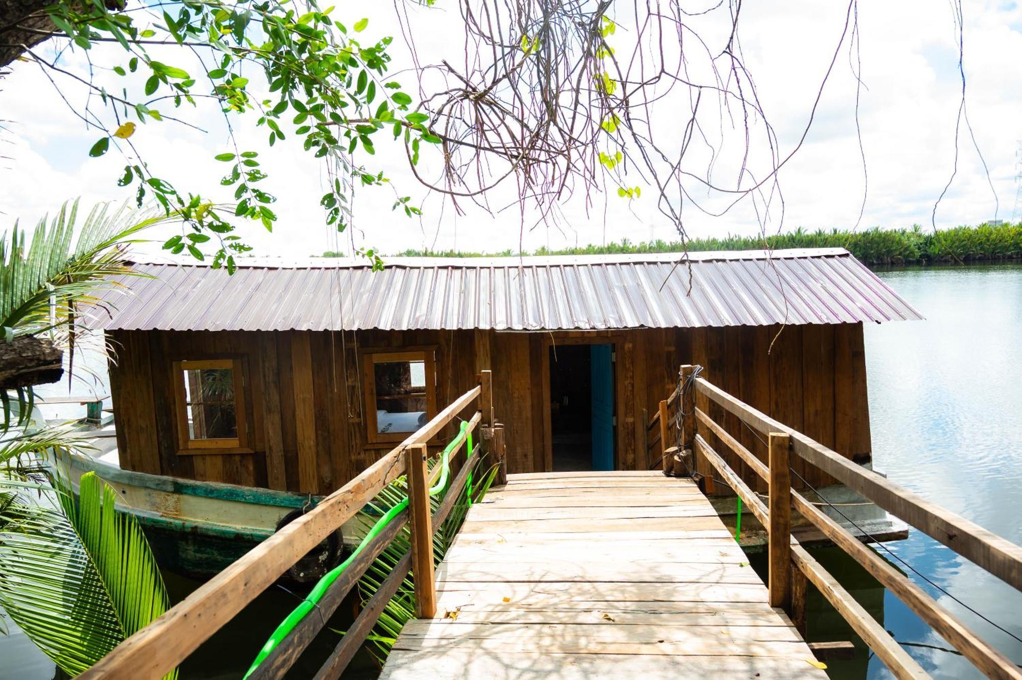 Banyan Tree Hostel Кампот Екстериор снимка